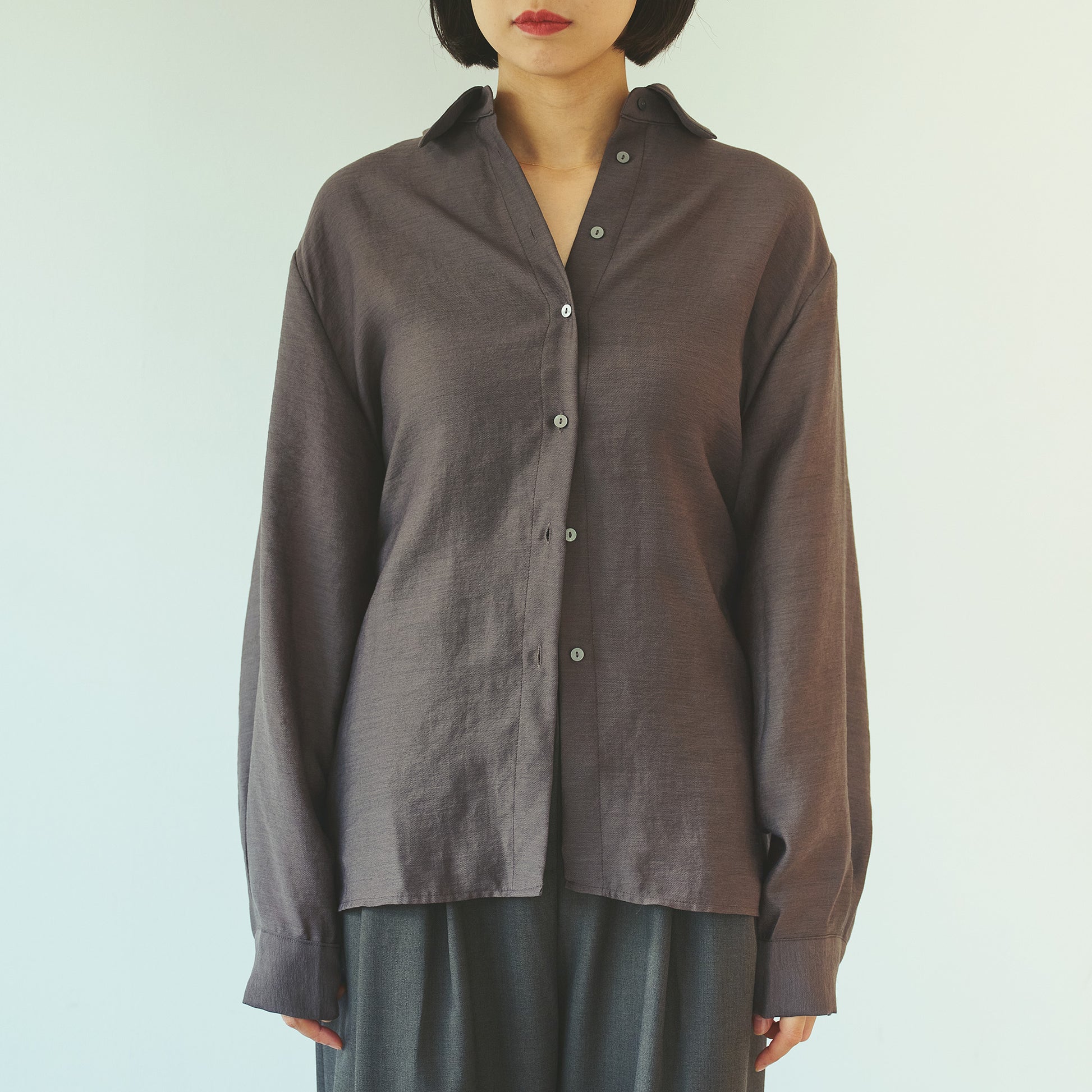 Draped Back Tie Shirt/ドレープ バック シャツ