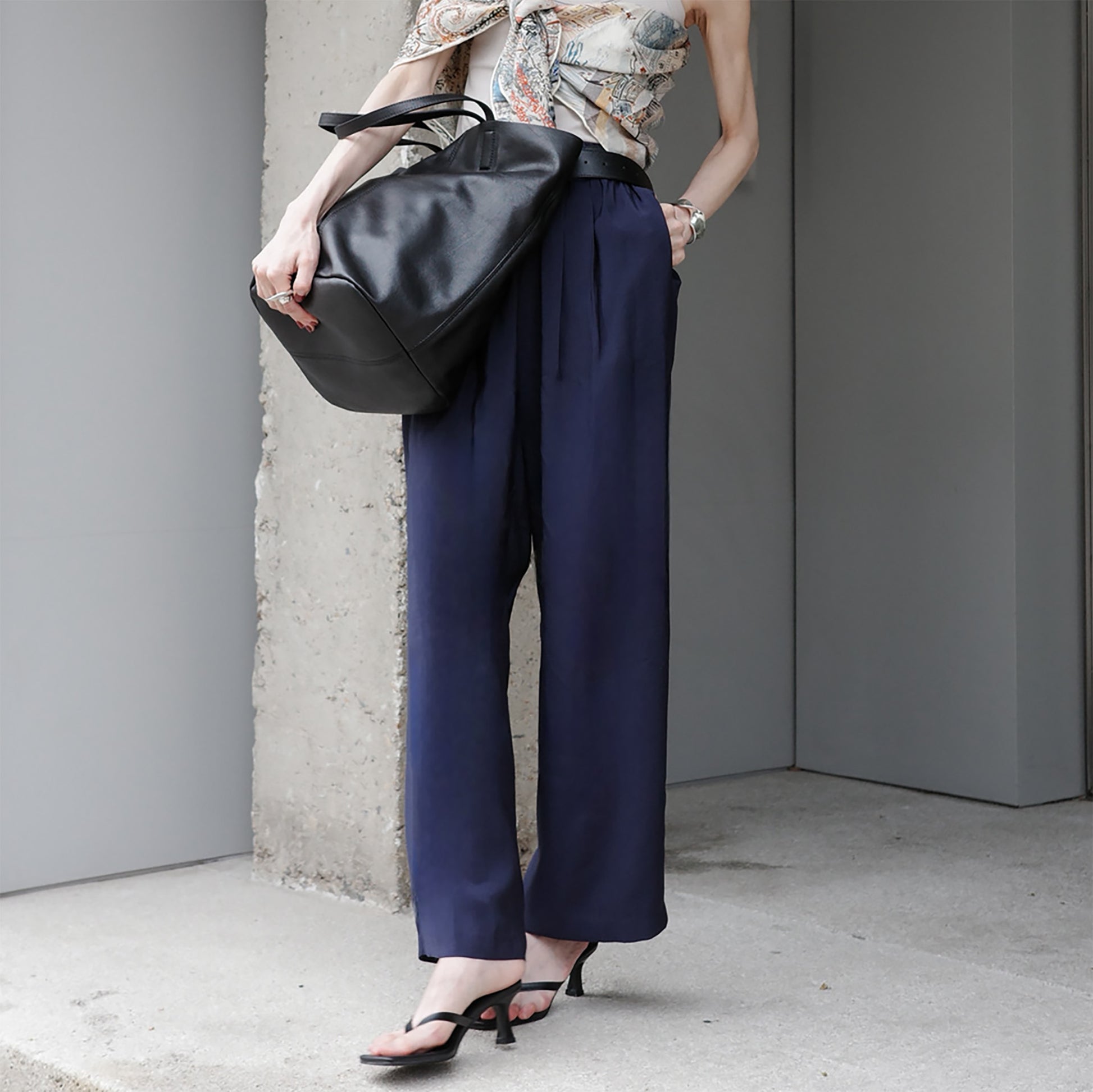 Rilassato Trousers リラッサート トラウザー