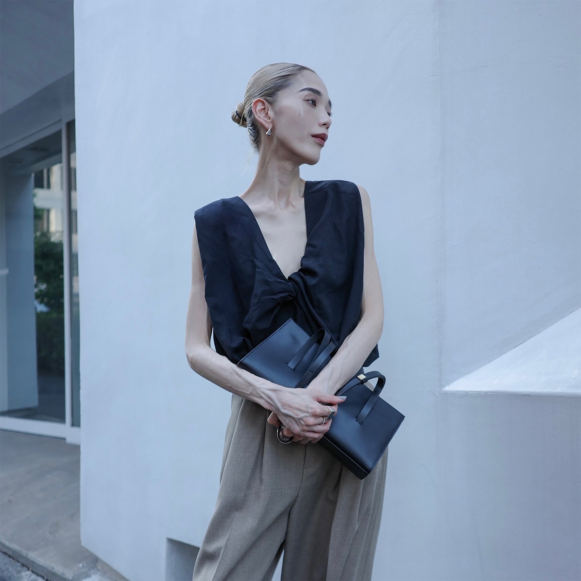 Back Knot Blouse　バックノットブラウス