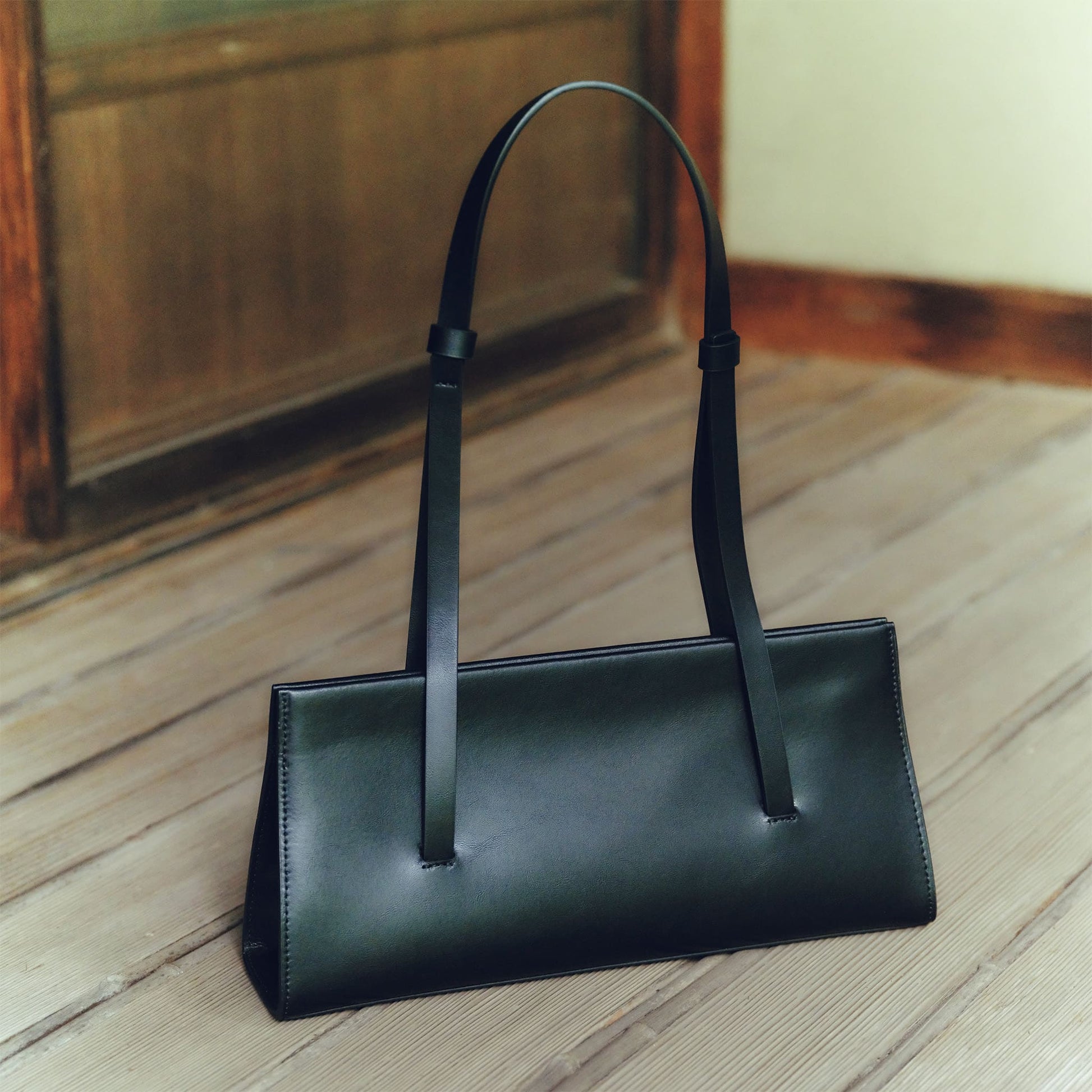 Classic Square Leather Bag　クラシックスクエアレザーバッグ