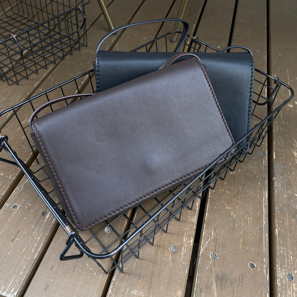 <30％オフ＞Stitch Line Leather Bag/ステッチライン レザー バック