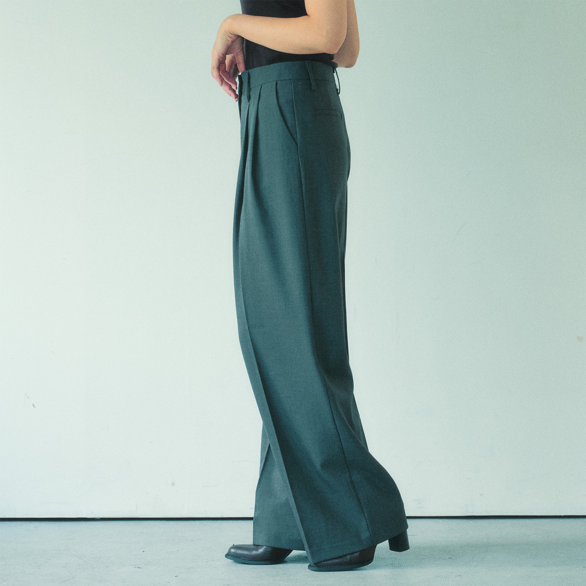 Double-Tuck Wool Trousers/タブルタック ウール トラウザー