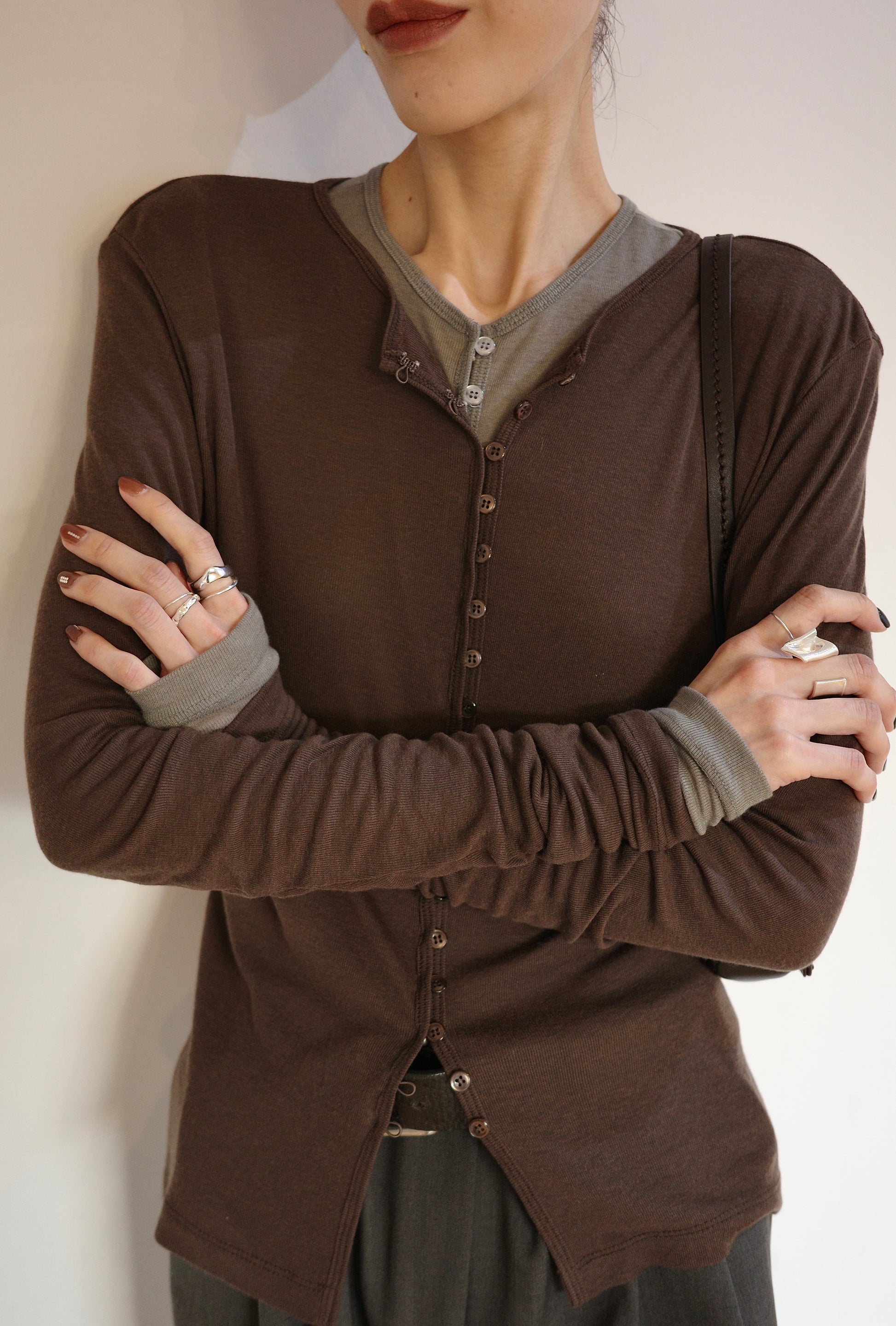 Linea Button Top/リネア ボタントップ