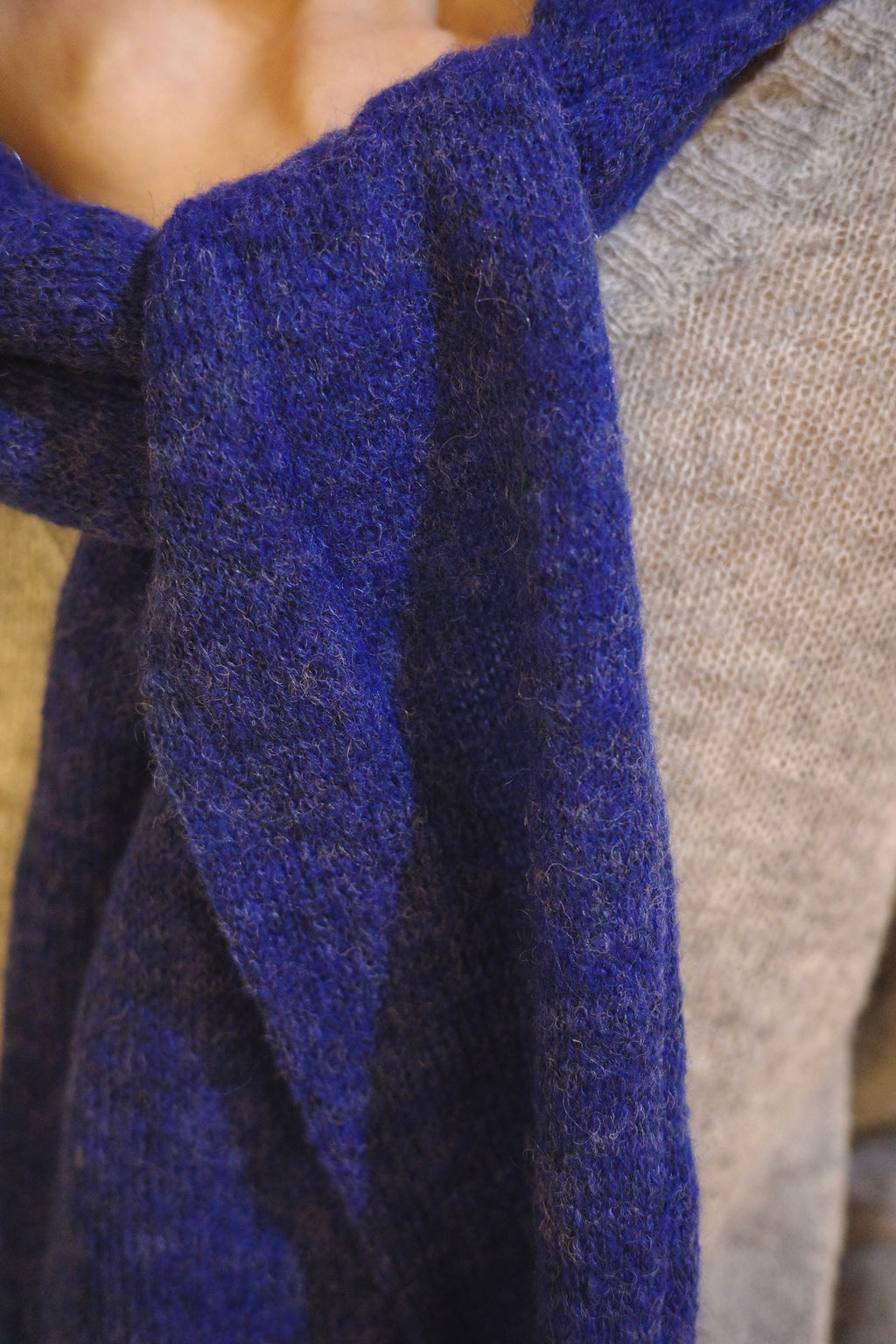 Moderate V-Neck Knit /モデラートVネックニット